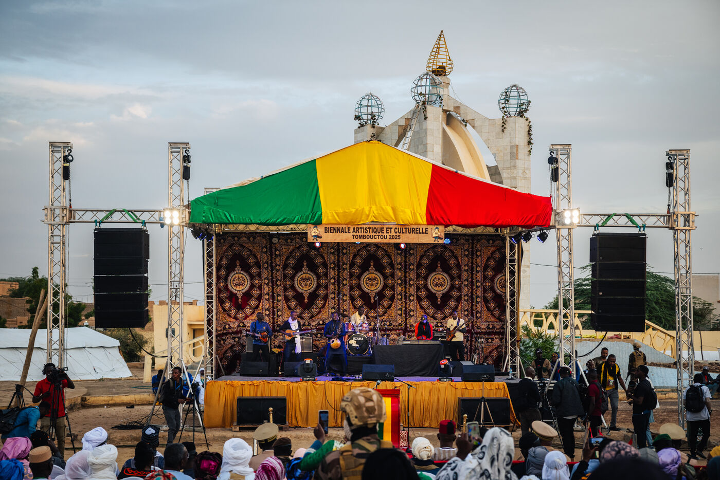 Main stage with Mali green gold and red flag colors